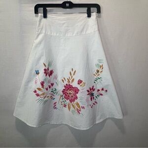 Weisheng Girls White Skirt, Size Small